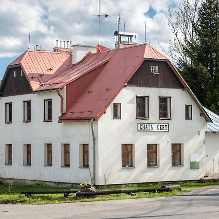 Chata Cert Josefŭv Dŭl Esterno foto